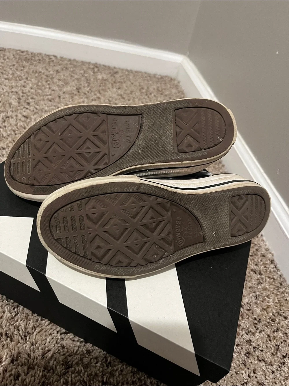 Kids black converse